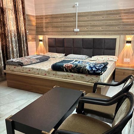 Dream Land Hotel Jammu Exterior photo