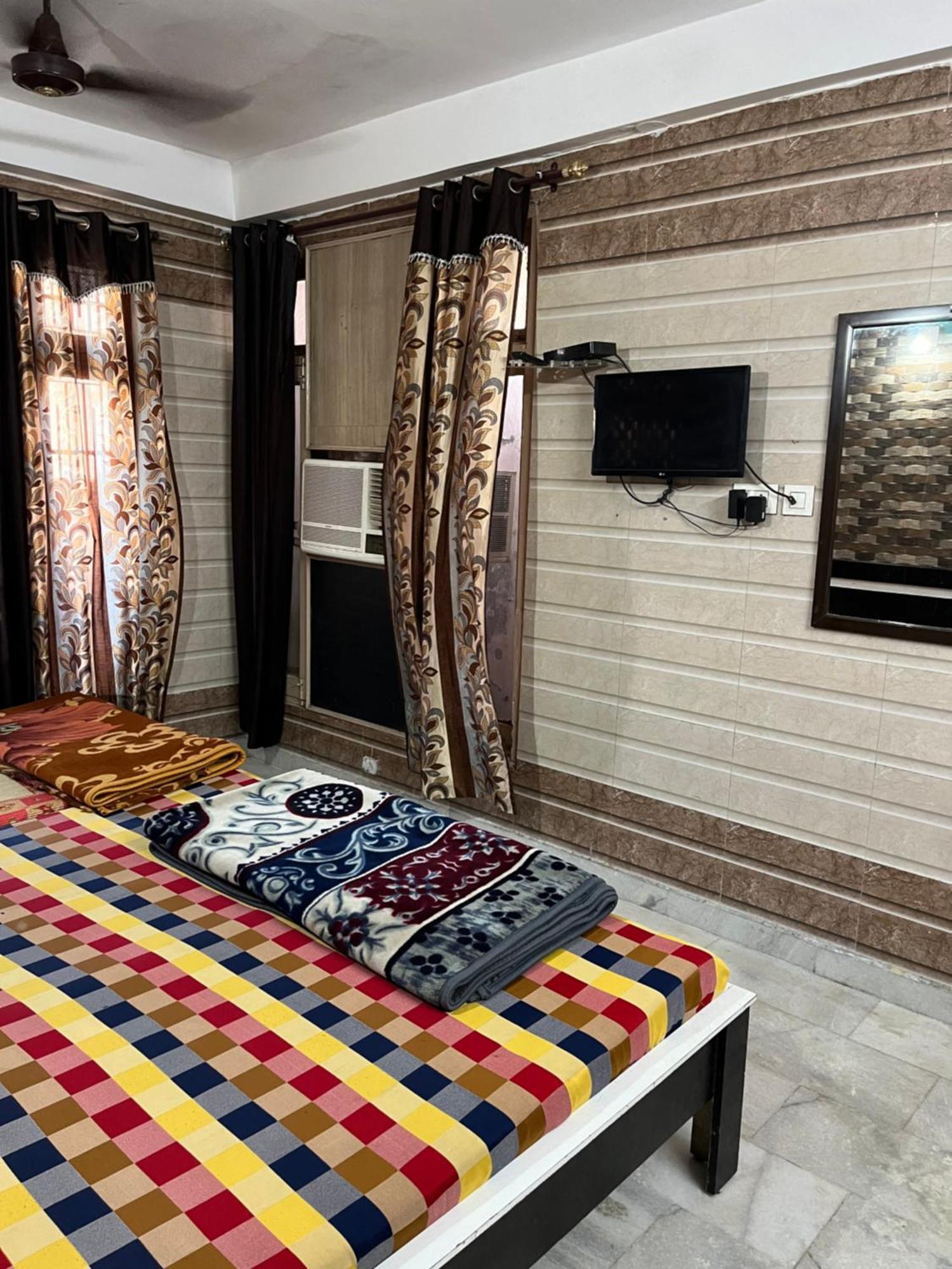 Dream Land Hotel Jammu Exterior photo