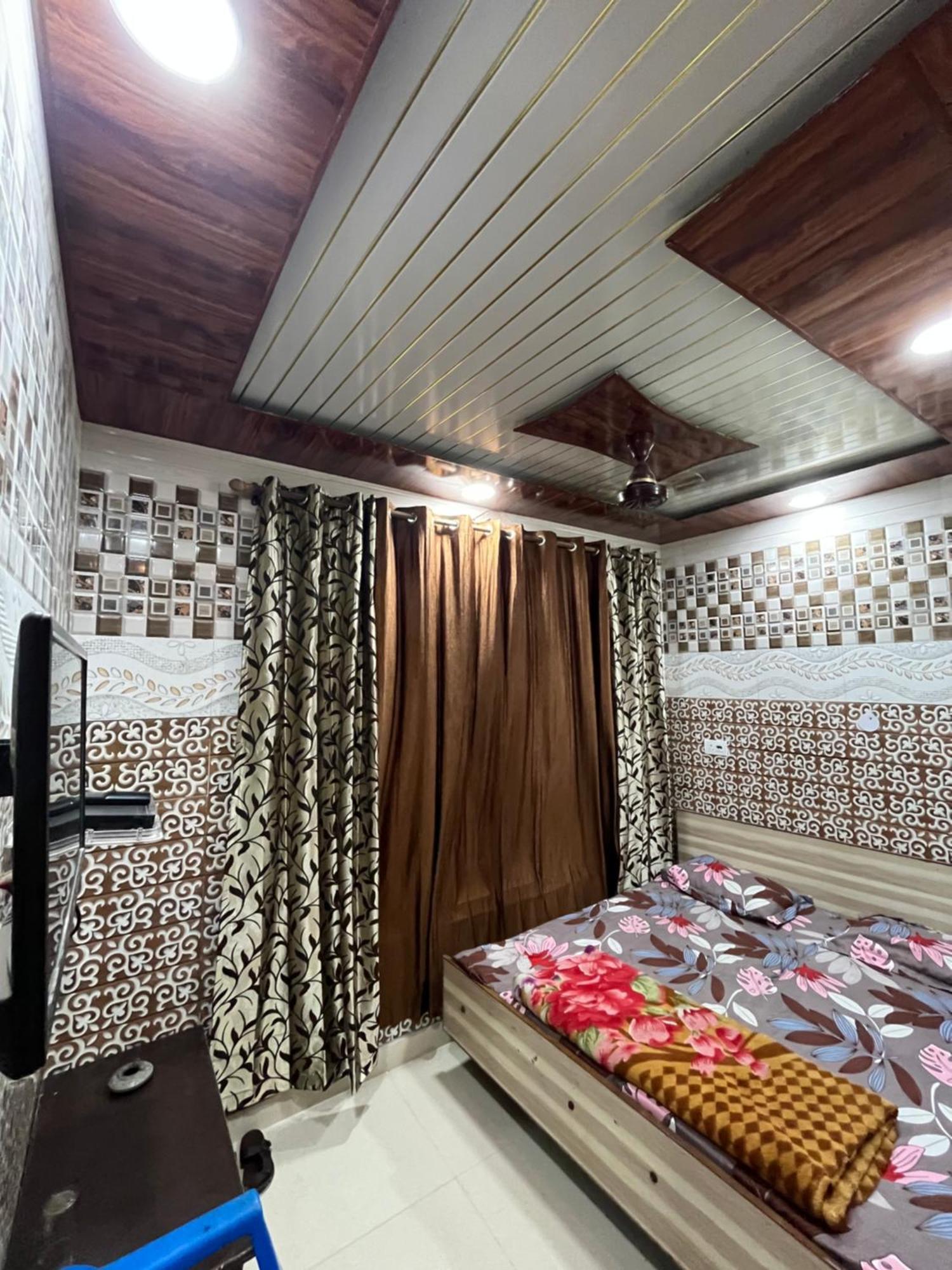 Dream Land Hotel Jammu Exterior photo